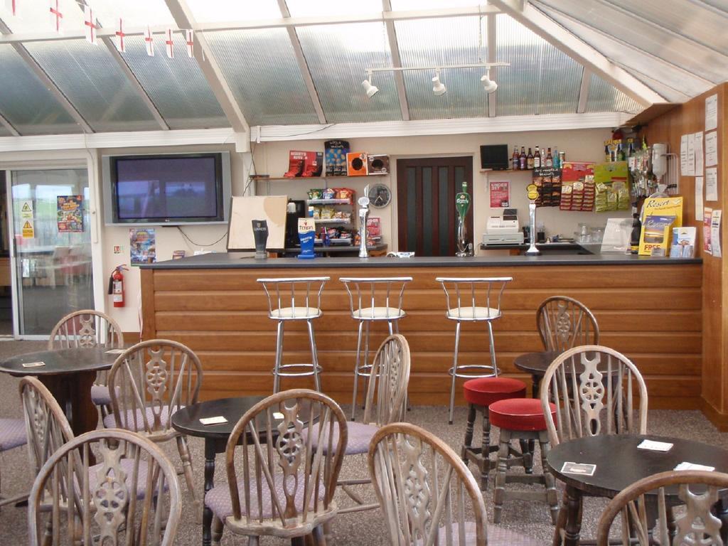 Chalets & Lodges At Atlantic Bays Holiday Park Padstow Exteriér fotografie