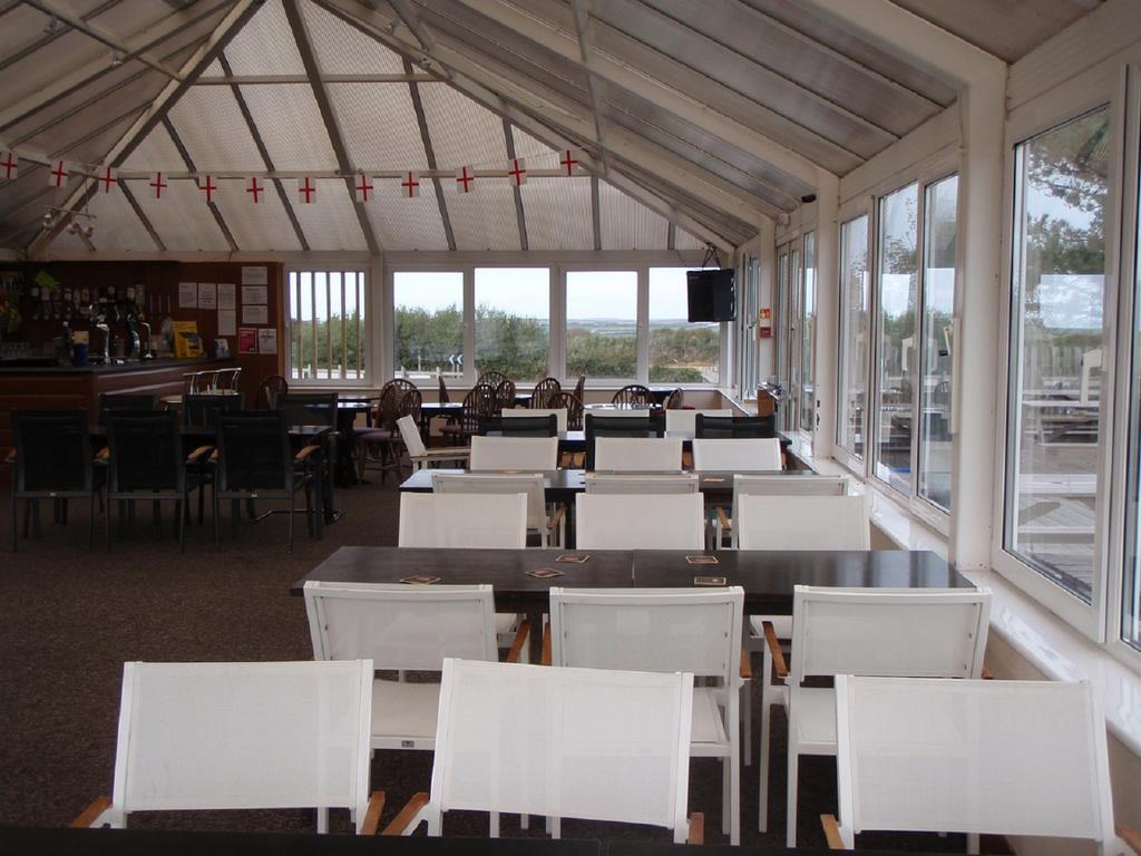 Chalets & Lodges At Atlantic Bays Holiday Park Padstow Exteriér fotografie