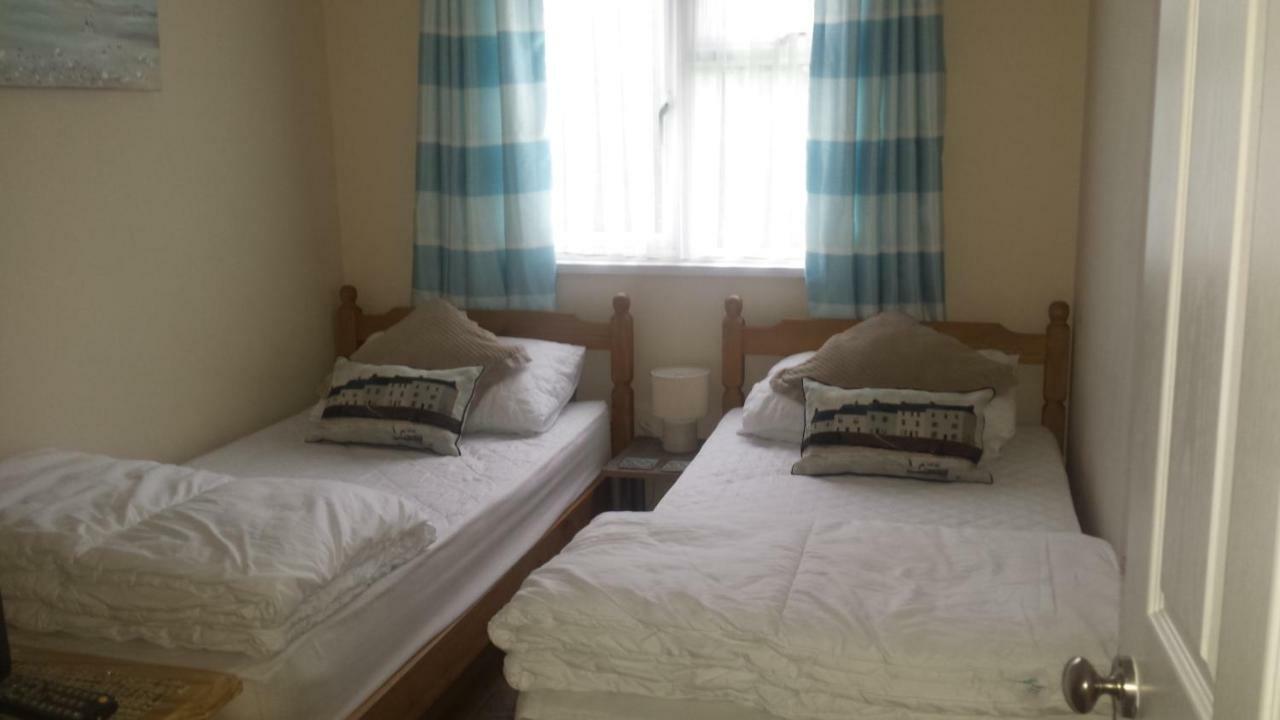 Chalets & Lodges At Atlantic Bays Holiday Park Padstow Exteriér fotografie